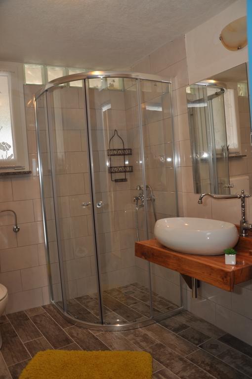 Rustic Apartment Mariva Ljubač Eksteriør bilde
