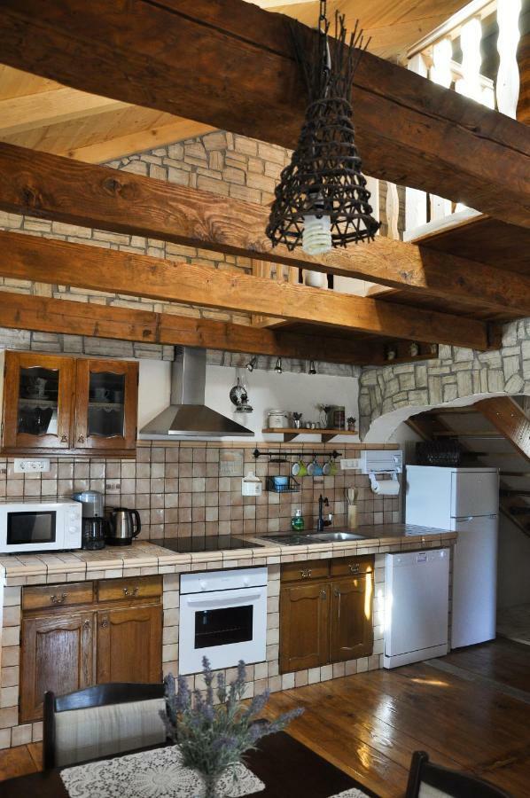 Rustic Apartment Mariva Ljubač Eksteriør bilde