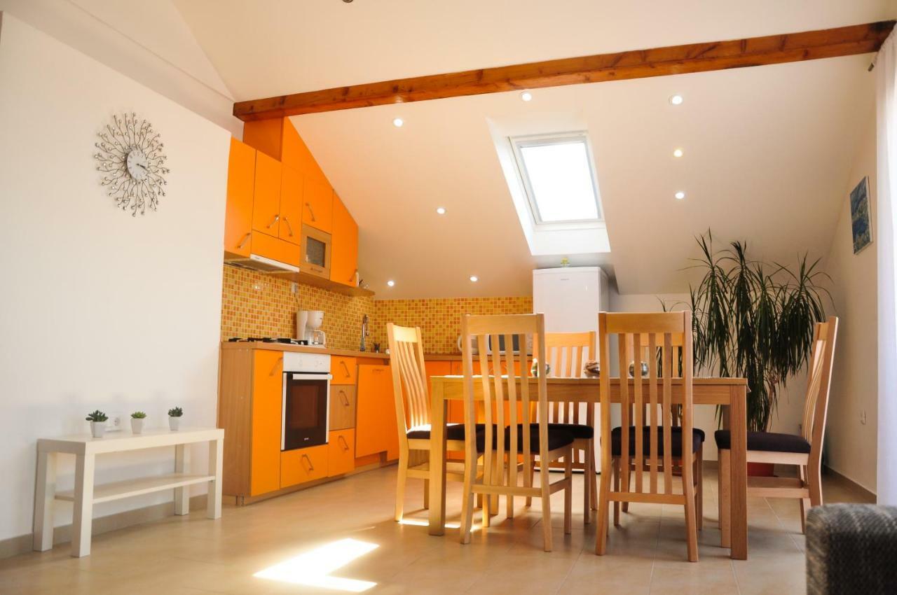 Rustic Apartment Mariva Ljubač Eksteriør bilde