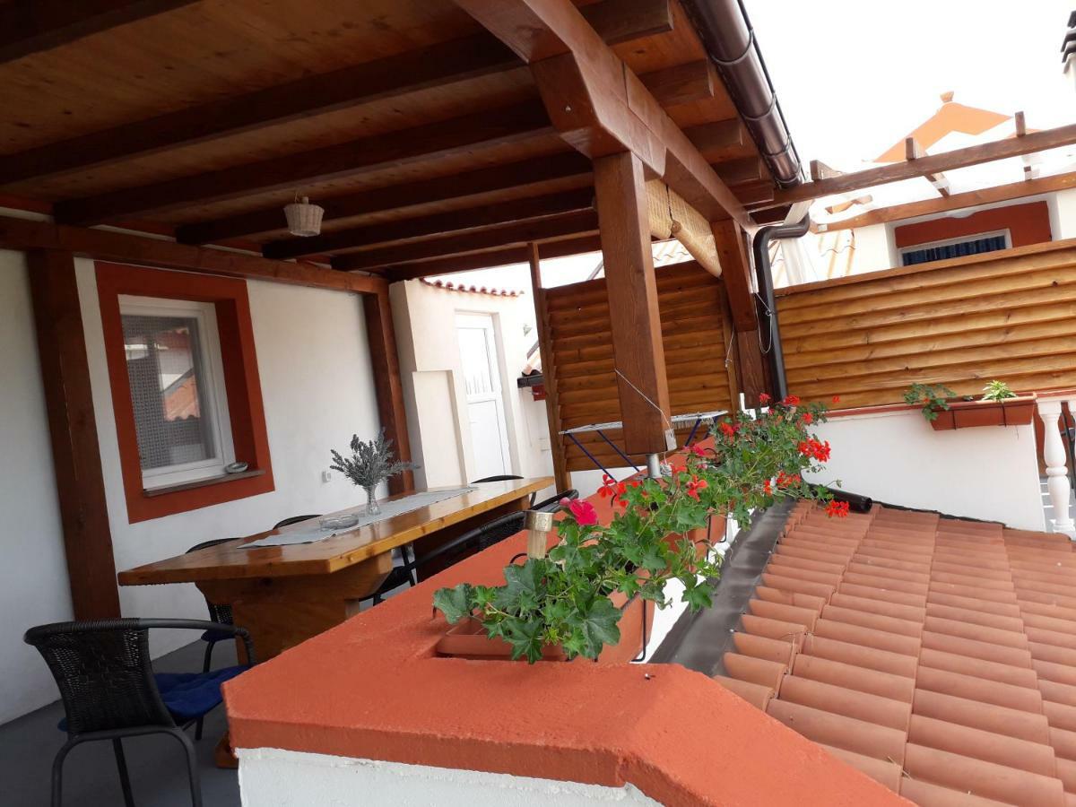 Rustic Apartment Mariva Ljubač Eksteriør bilde